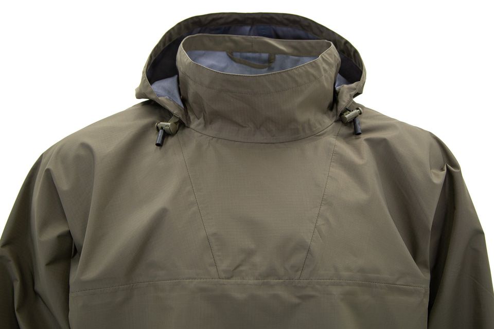 CASTELLI】完全防水でコンパクト！軽量レインジャケットは通勤用