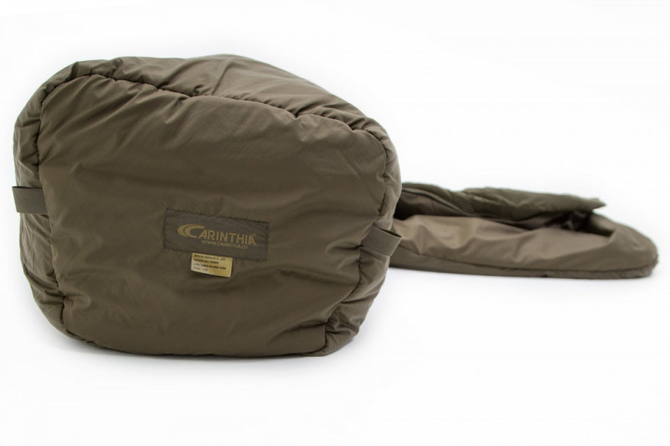 公式】 Carinthia カリンシア Defence 4 Mサイズ 寝袋/寝具